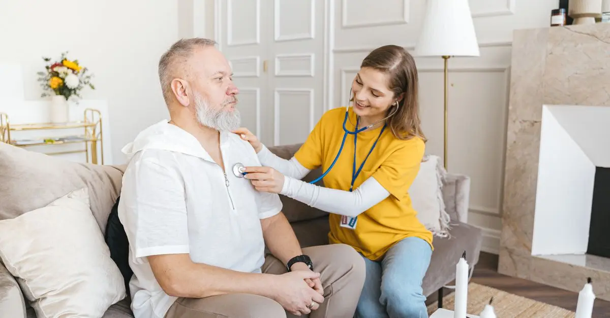Le rôle croissant des infirmiers à domicile en 2026