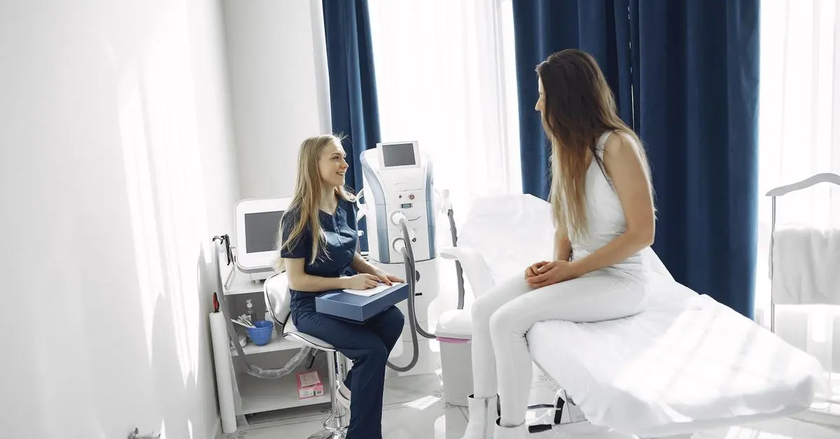 Comment organiser une première visite de soins à domicile