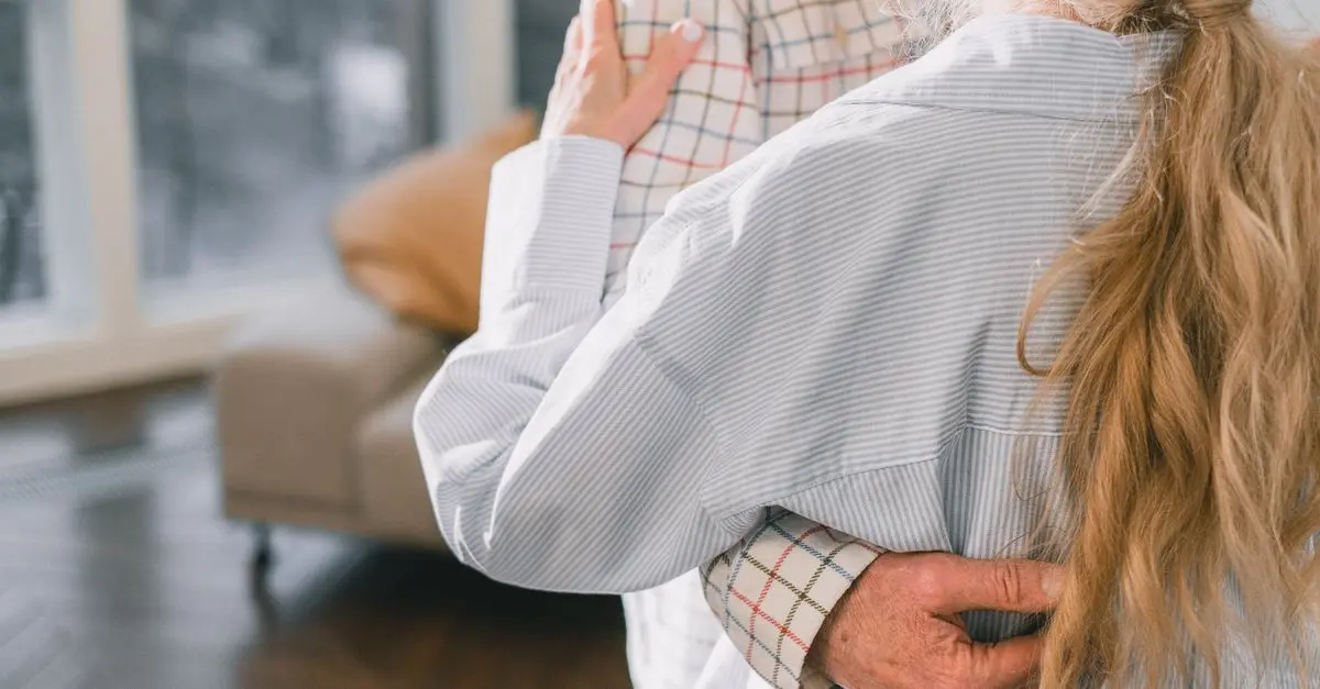 Comparatif : soins infirmiers à domicile vs maisons de retraite